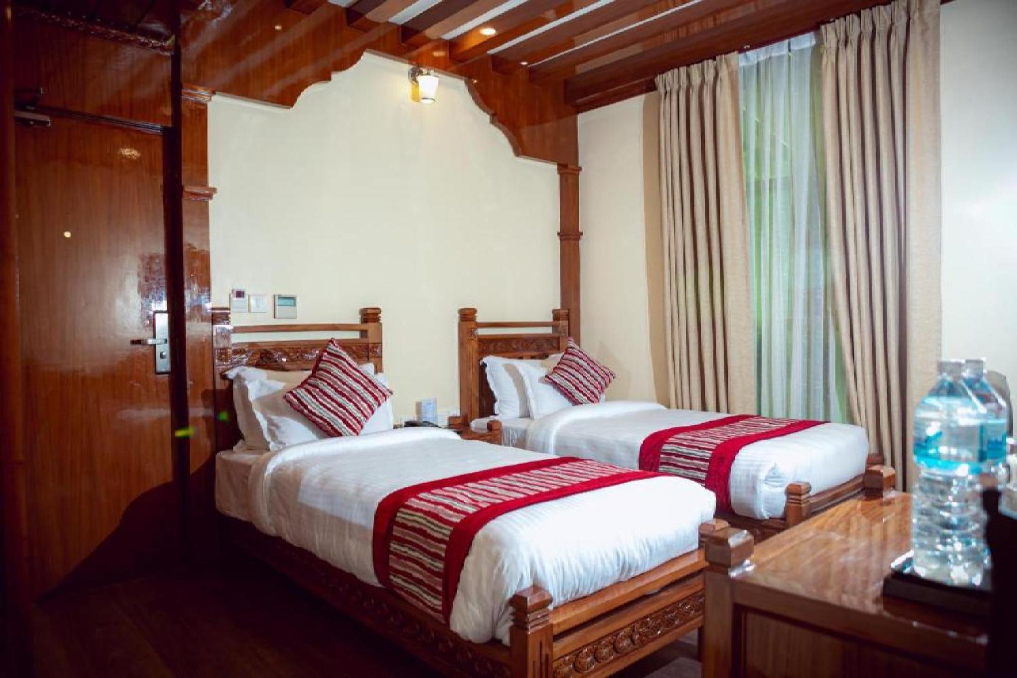 Surya Heritage Hotel Катманду Екстериор снимка