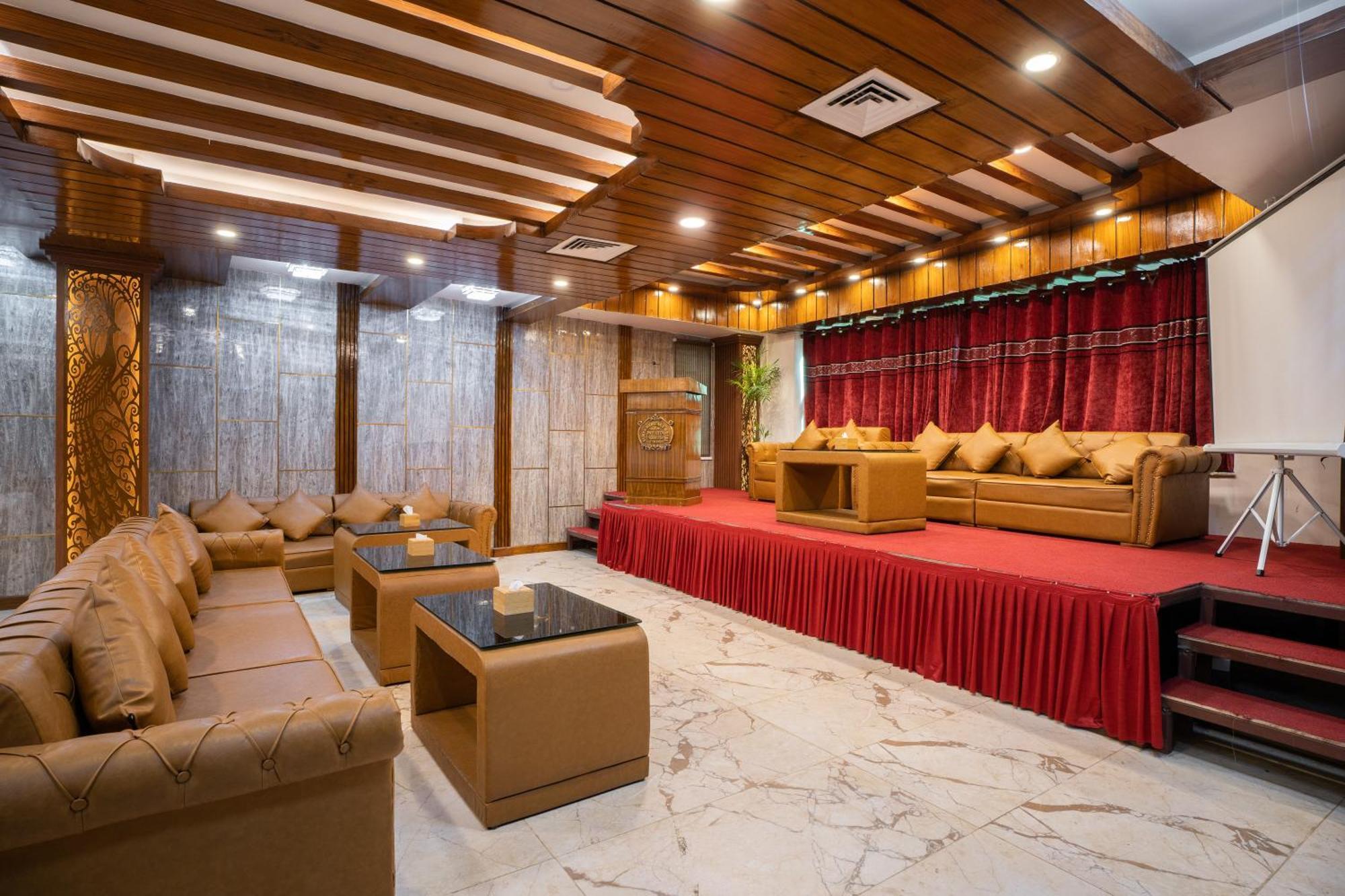 Surya Heritage Hotel Катманду Екстериор снимка