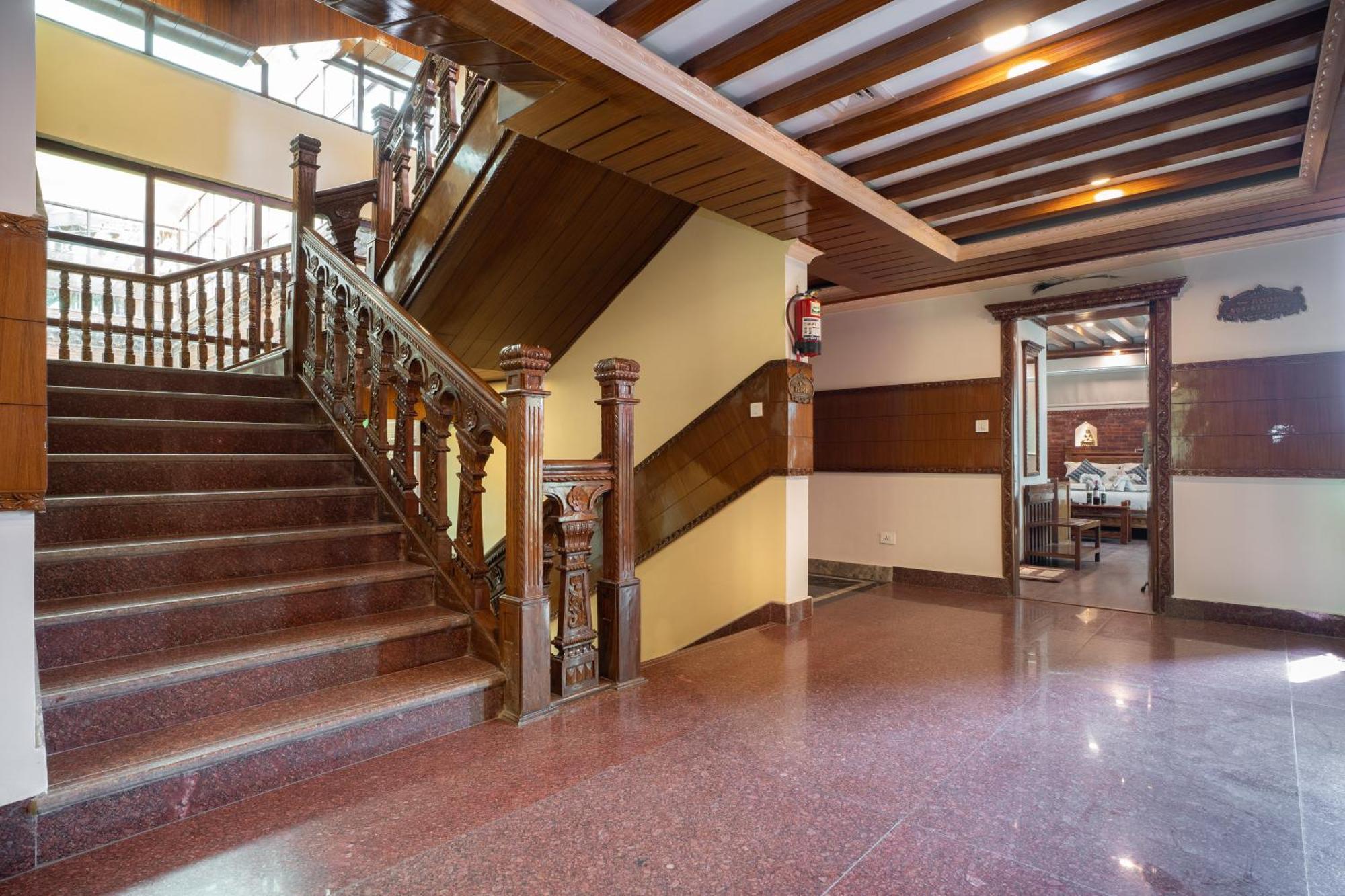 Surya Heritage Hotel Катманду Екстериор снимка