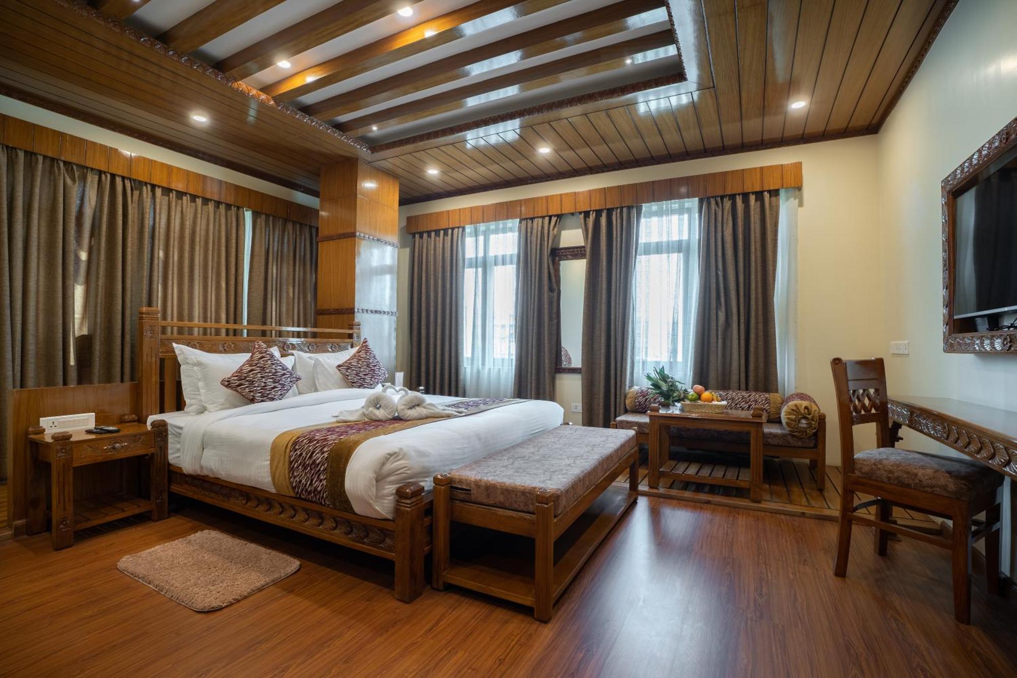 Surya Heritage Hotel Катманду Екстериор снимка