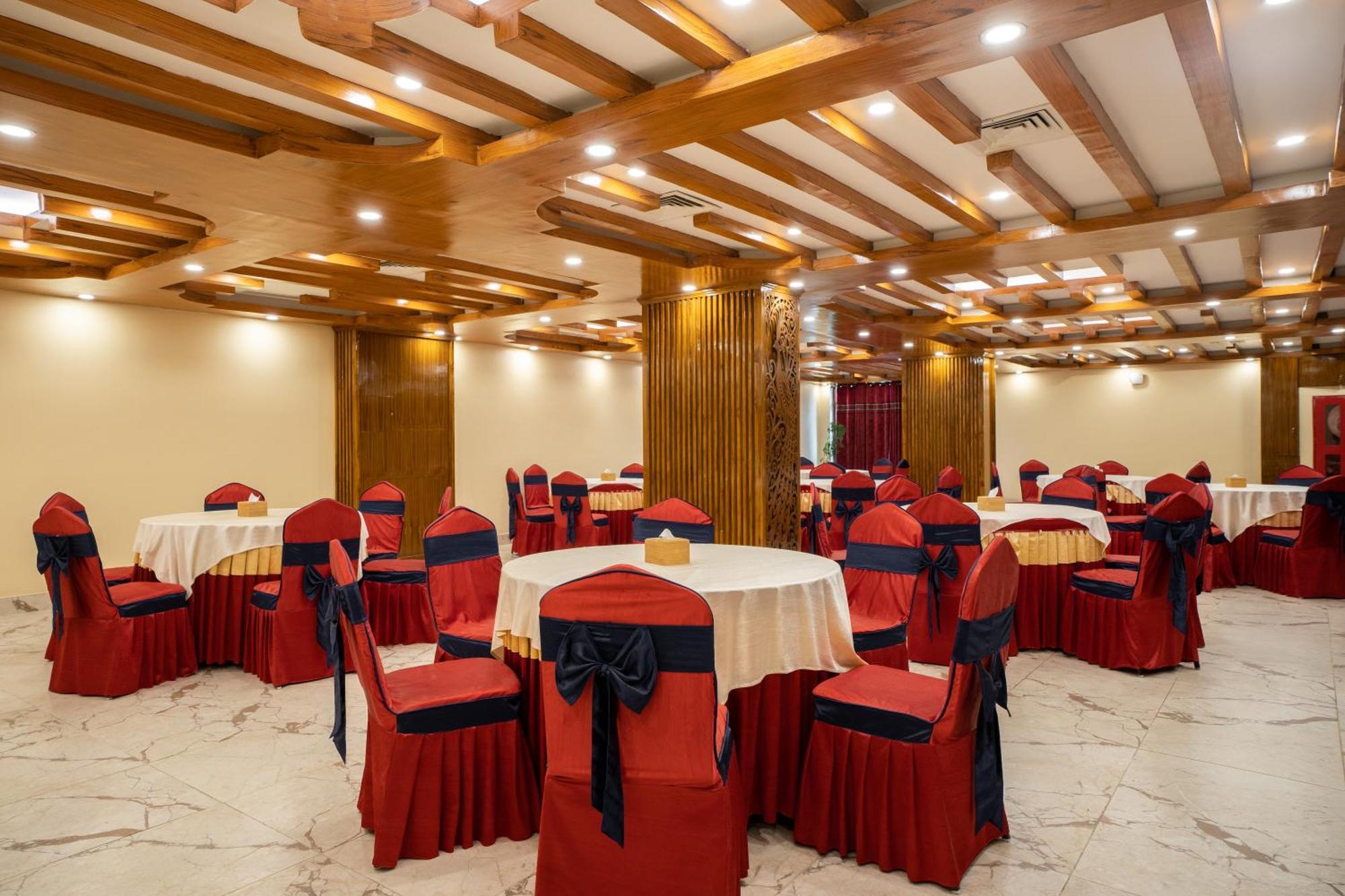 Surya Heritage Hotel Катманду Екстериор снимка